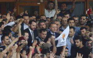 2016-07-16T042421Z_511649750_LR1EC7G0C8BHT_RTRMADP_3_TURKEY-SECURITY-735x459