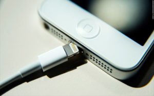121001044546-apple-lightning-connector-jc-tablet-large
