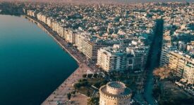 Θεσσαλονίκη: Πολυκατοικίες… – Μεγαλώνουν τα φέσια στα κοινόχρηστα