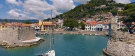«Μαγεύει» η Ναυπακτία: Πόλος έλξης στις 4,5 ώρες με ΙΧ από Θεσσαλονίκη