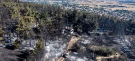 Φωτιά στη Λητή: Αποκαρδιωτικές εικόνες από το σπίτι της τραγωδίας με δύο νεκρούς