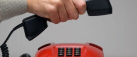 Τηλεφωνικές απάτες με AI: Η νέα συμβουλή των ειδικών όταν σηκώνετε το τηλέφωνο 